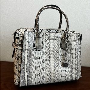 Real Snake Skin Michael Kors Purse 🤍